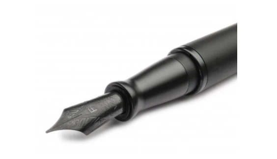 Pineider Avatar UR Matt Black Fountain Pen, Medium 4 Pineider Avatar UR Matt Black Fountain Pen, Medium - Image 2